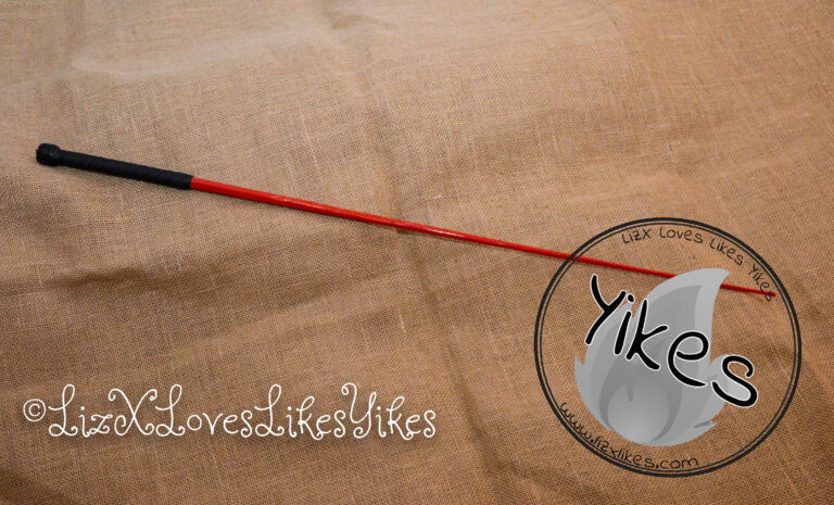 'El Bastardo' - caning implement by Mchurt.eu Review by LizXLikes.com Copyright LizXLikes
