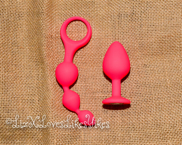 Review of Rimba Barcelona Anal set with buttplug and anal beads - pink Copyright Liz BlackX