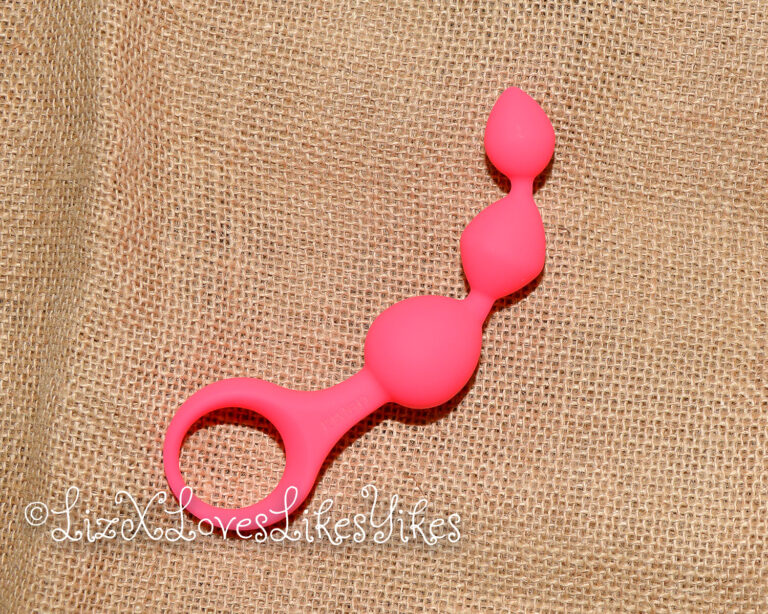 Review of Rimba Barcelona Anal set with buttplug and anal beads - pink Copyright Liz BlackX