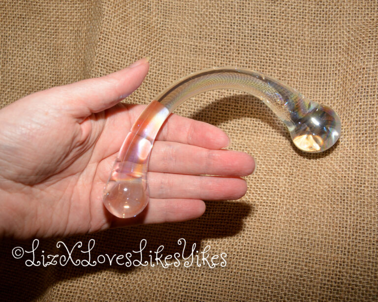 Review of the Rimba Sensual Glass Dildo Wanda Copyright Liz BlackX