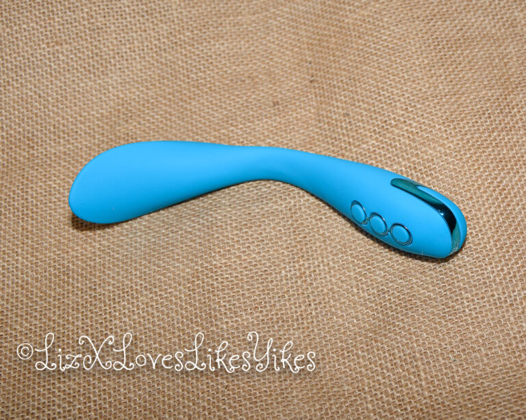 Review of the CalExotics California Dreaming Palm Springs Pleaser Flexible Vibrator Copyright Liz BlackX