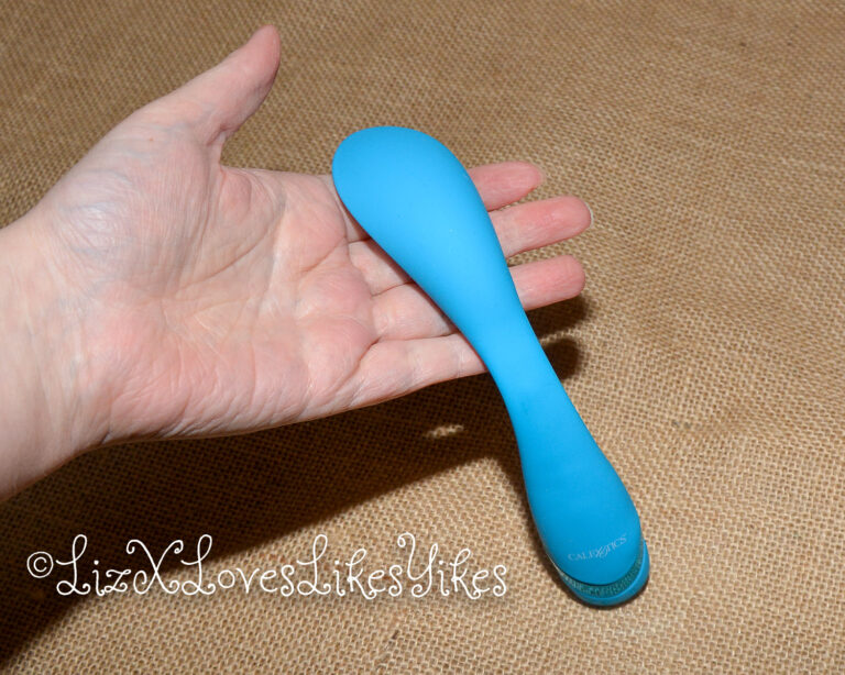 Review of the CalExotics California Dreaming Palm Springs Pleaser Flexible Vibrator Copyright Liz BlackX