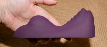 Review of Ruby Glow Dusk Ride On External Hands-Free Vibrator
