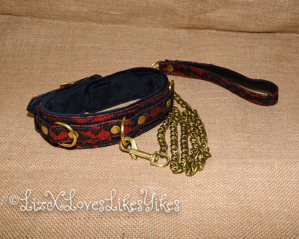 Review of the Liebe Seele Victorian Garden Lace and Velvet Collar with Chain Leash Copyright Liz BlackX