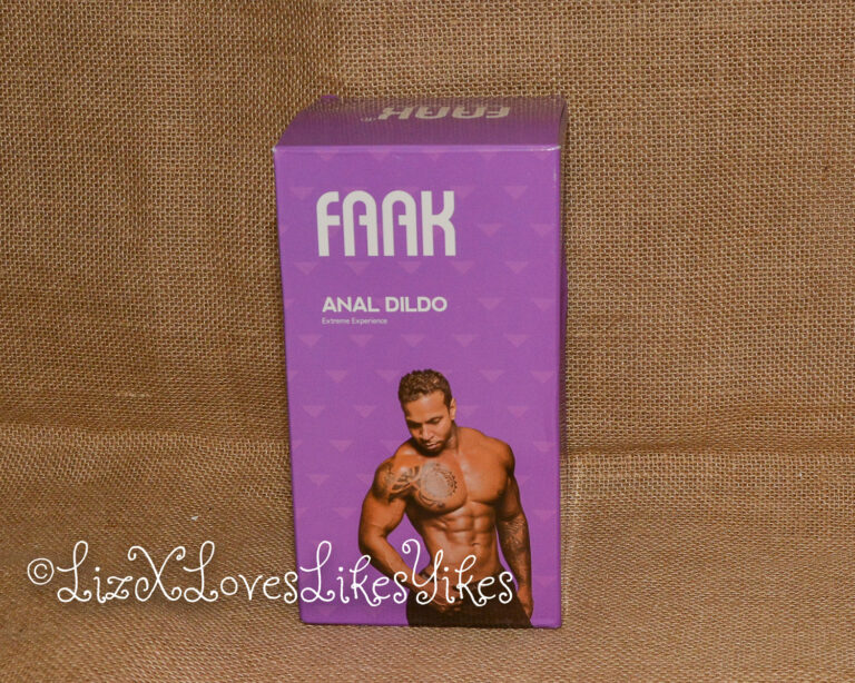 Review of Monster Dildo Loki Taurus Bigshocked.com Copyright Liz BlackX