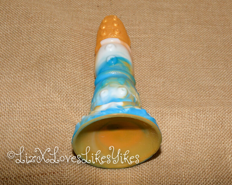 Review of Monster Dildo Loki Taurus Bigshocked.com Copyright Liz BlackX