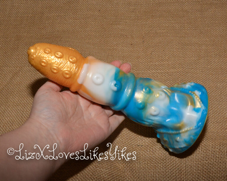 Review of Monster Dildo Loki Taurus Bigshocked.com Copyright Liz BlackX