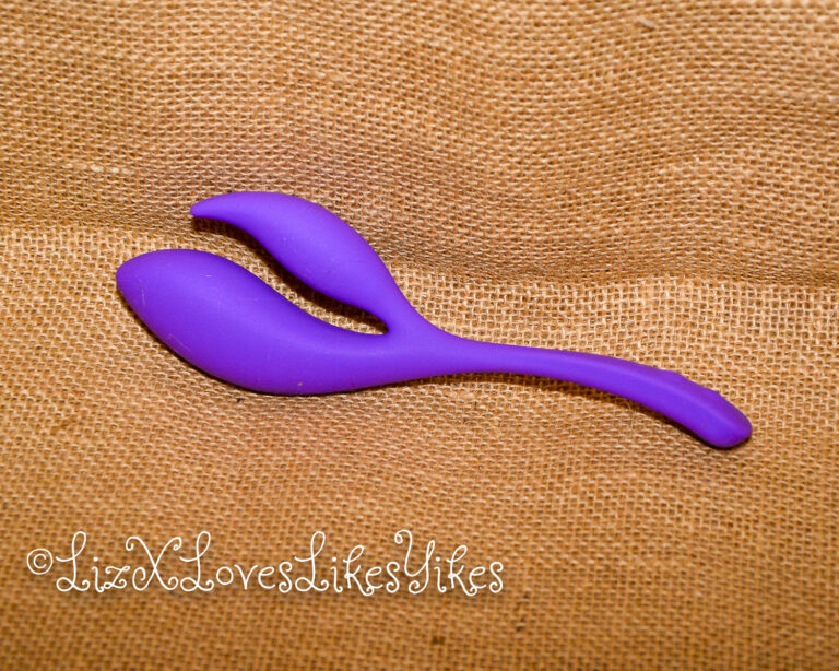 Review of the CalExotics Mini Marvels Silicone Marvelous Climaxer Copyright Liz BlackX