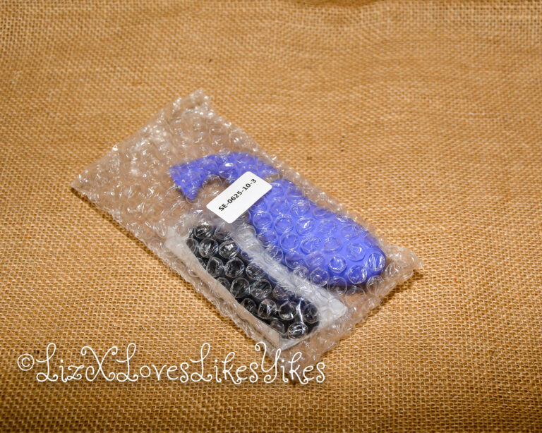 Review of Calexotics Intimate Pump™ Rechargeable Clitoral Pump Copyright Liz BlackX