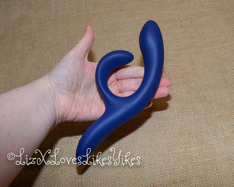 Review of the Nova 2 WeVibe Vibrator Copyright Liz BlackX