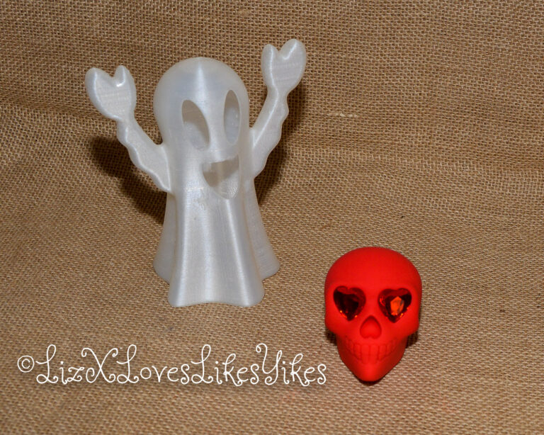 Review of Naughty Bits Bone Head Skull Shaped External Vibrator Copyright Liz BlackX
