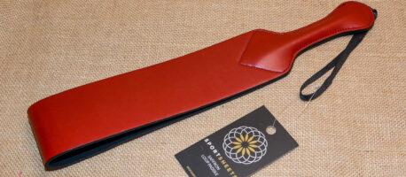 Review of Saffron Vegan Leather Loop Paddle Sportsheets