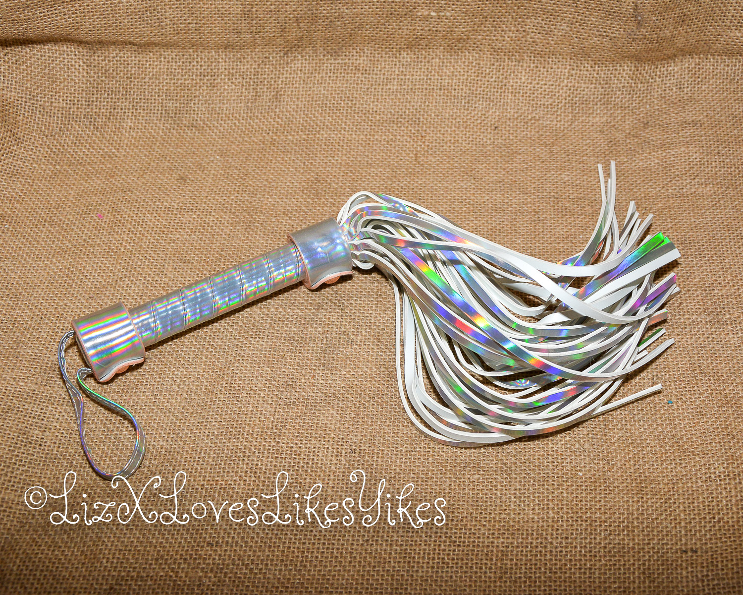 Review of the Cosmo Bondage Holographic Flogger