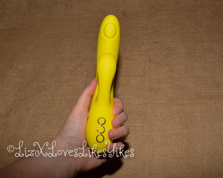 Review of the California Dreaming San Diego Seduction Dual Stimulation Vibrator CalExotics Copyright Liz BlackX
