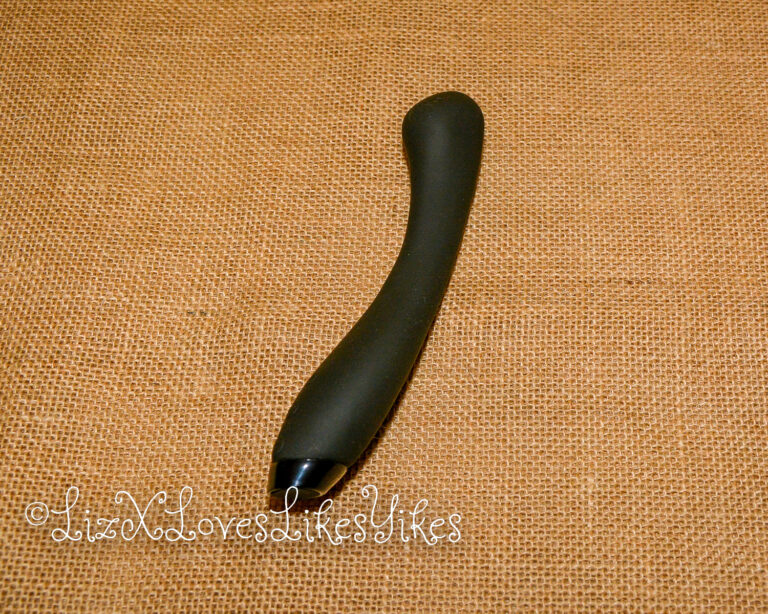 Review of the Juno Flex G-Spot vibrator by Je Joue, sponsored by Bettystoybox.com Copyright Liz BlackX