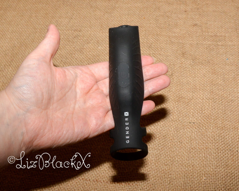 Review of The Rocketeer Vibrating Penis Enhancer Sheath Sponsored by BettysToyBox.com Copyright LizBlackX