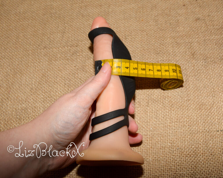 Review of The Rocketeer Vibrating Penis Enhancer Sheath Sponsored by BettysToyBox.com Copyright LizBlackX