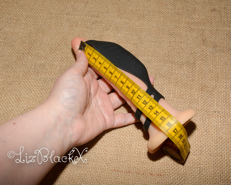 Review of The Rocketeer Vibrating Penis Enhancer Sheath Sponsored by BettysToyBox.com Copyright LizBlackX