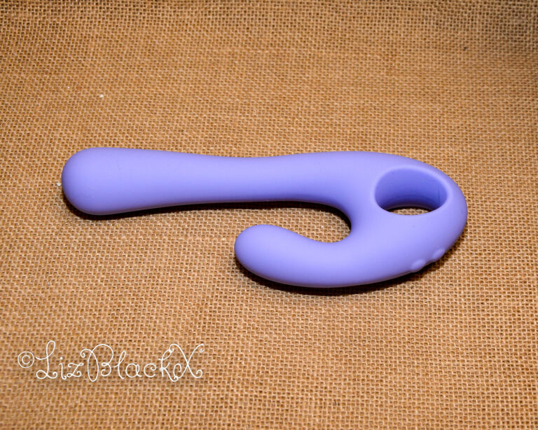 Review of the Flex Bi from Nomi Tang Copyright Liz BlackX