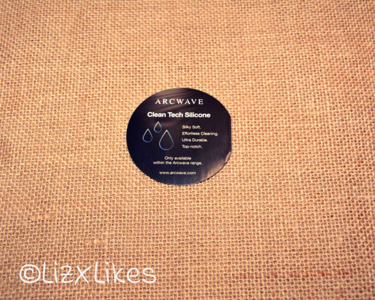 Review of the Pow Arcwave stroker Copyright Liz BlackX