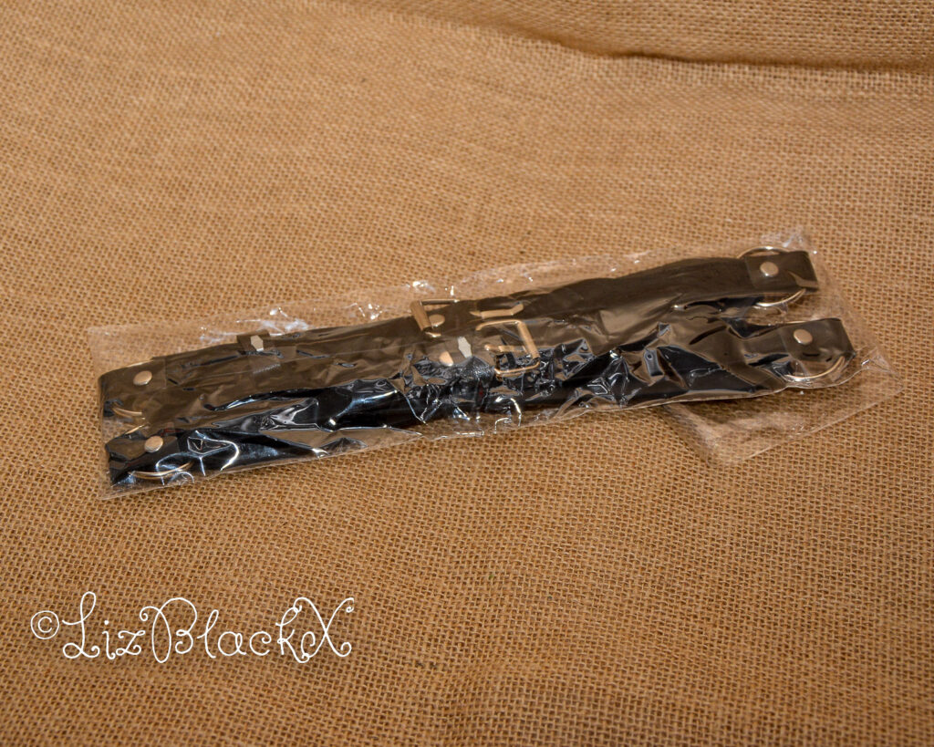 The Propinkup.com Experience: A Review of their Vibrator, Masturbator and Blindfold Copyright LizBlackX