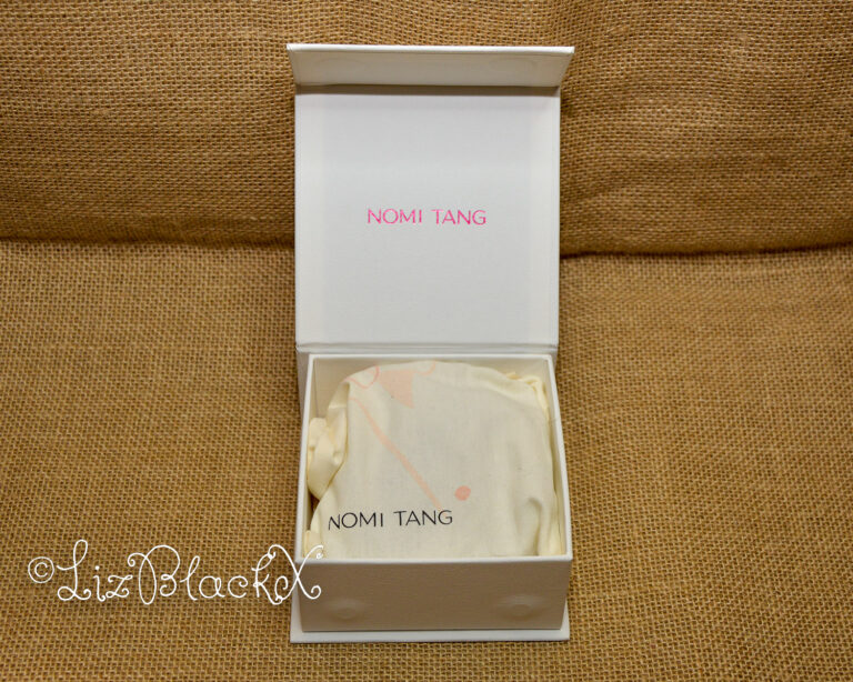 Review of the Samba lipstick vibrator by Nomi Tang Copyright Liz BlackX