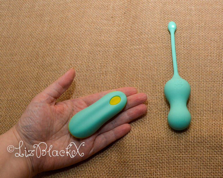 Review of the Cello Vibrating Egg by Romp Toys Copyright Liz BlackX