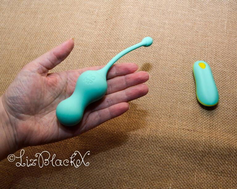 Review of the Cello Vibrating Egg by Romp Toys Copyright Liz BlackX