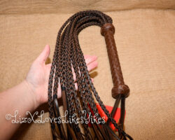 Review of the Equestrian Leather Cat o'nine tails Flogger by Liebe Seele Copyright Liz BlackX