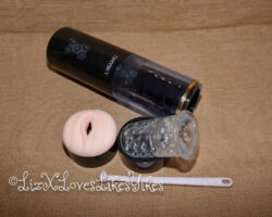 Review of the Bestvibe Hand-free Thrusting Male Masturbator Cup Copyright Liz BlackX