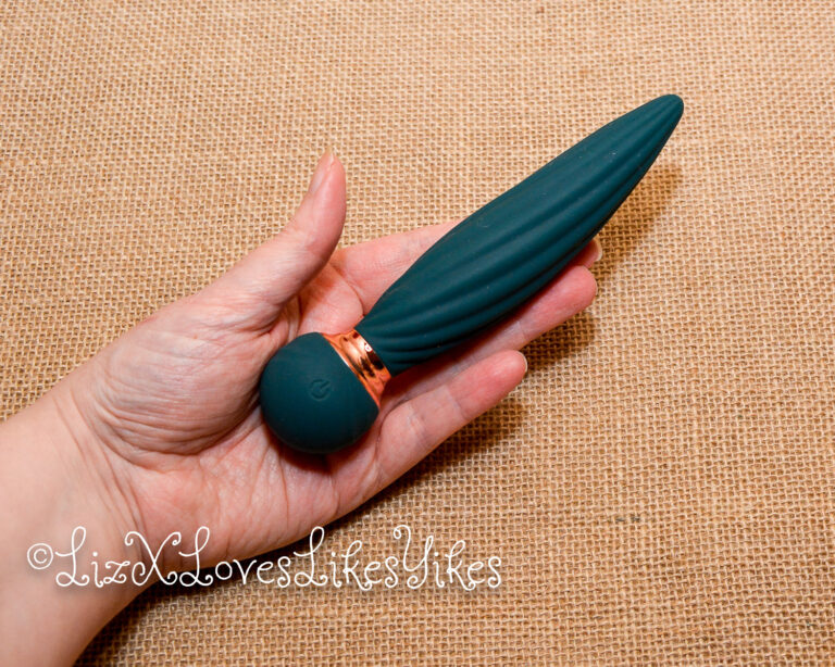 Review of the Twist vibrator by Sugar Pop Copyright Liz BlackX