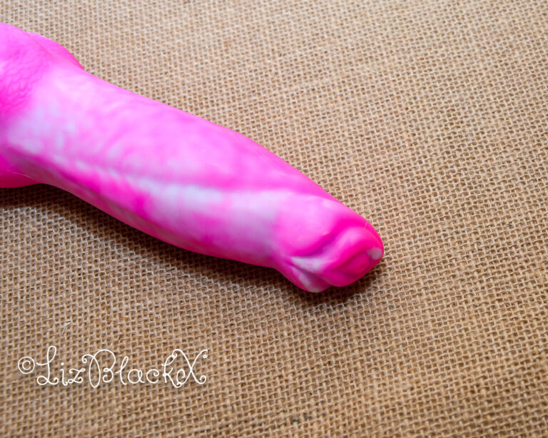 Review of the Dragon 8.8 Inch Thrusting Vibrating Fantasy Knot Dildo Big Shocked Copyright Liz BlackX