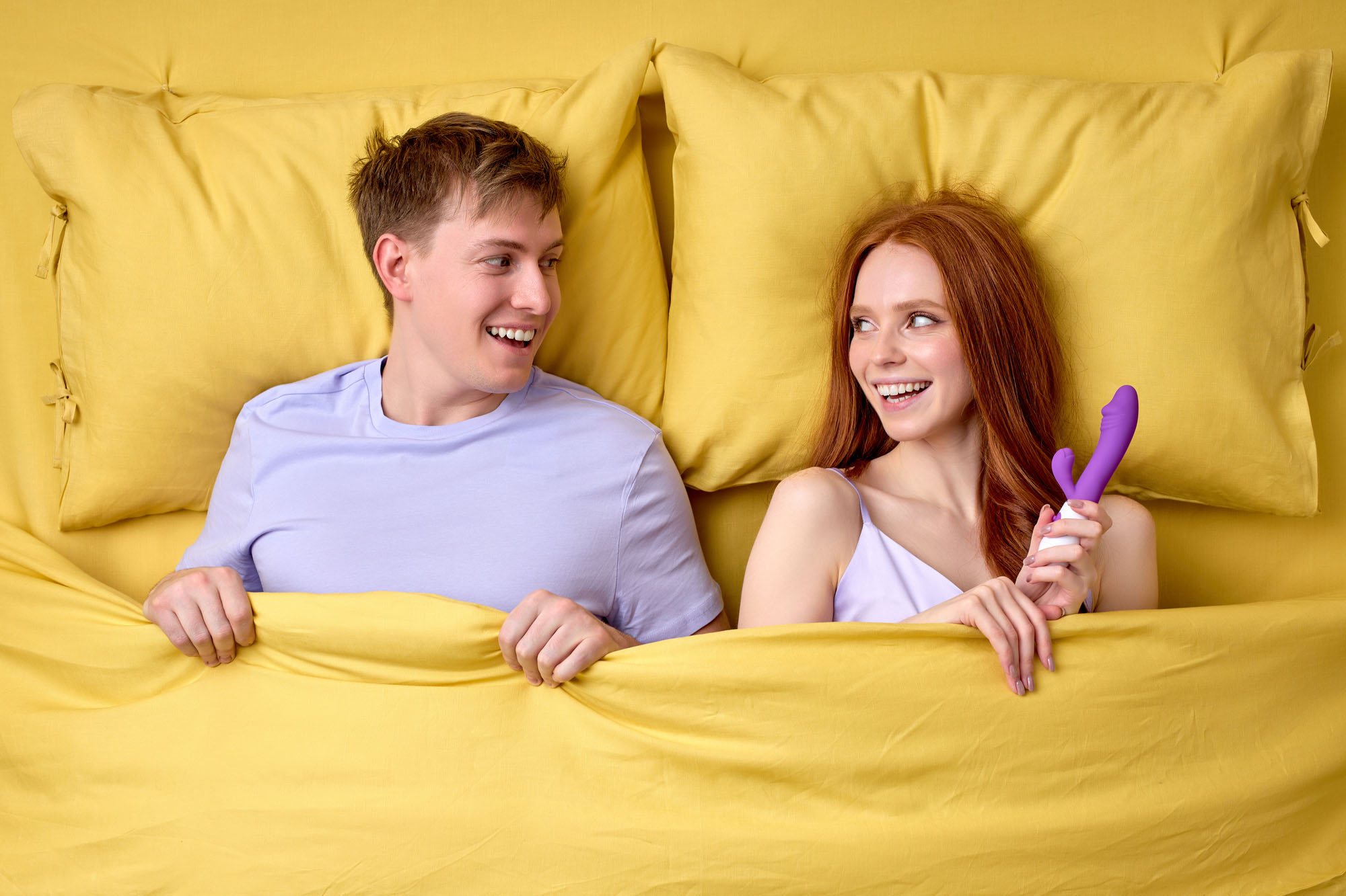 Exploring Kinky Toys With A Partner and How To Get Comfortable Around Them – Guest Post