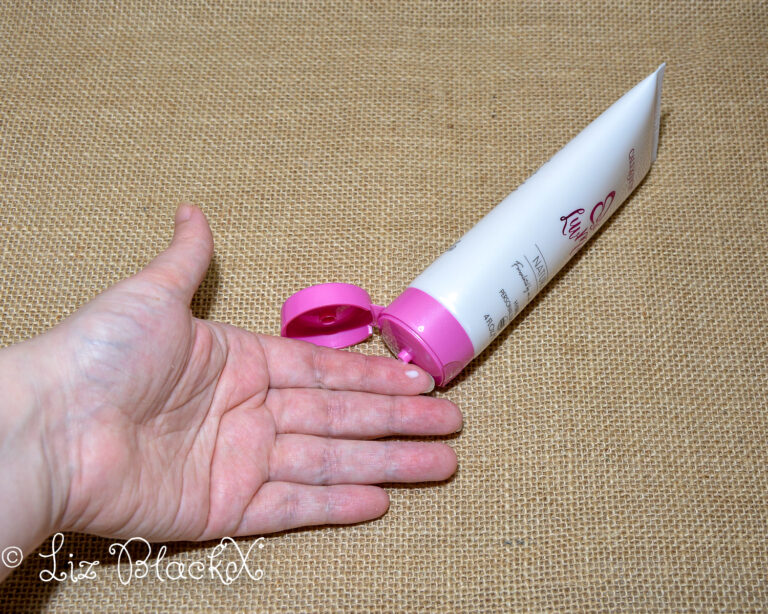 Review of the LuvMor Naturals Hybrid Personal Lubricant 4 fl. oz by Calexotics Copyright Liz BlackX