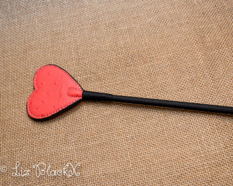 In-Depth Review of the Angel's Kiss Crop by Liebe Seele: Pros and Cons Comparisons  Copyright Liz BlackX