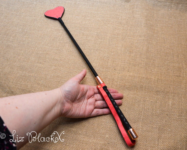 In-Depth Review of the Angel's Kiss Crop by Liebe Seele: Pros and Cons Comparisons  Copyright Liz BlackX