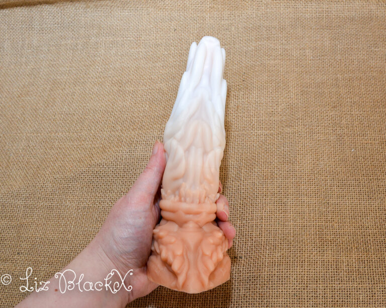A Customized Satisfaction: Nothosaur's Virgo Dildo Review Copyright Liz BlackX