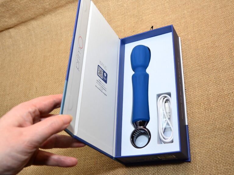 Small but Mighty: Exploring the Delights of the Primo Wand Vibrator by Screaming O Copyright Liz BlackX