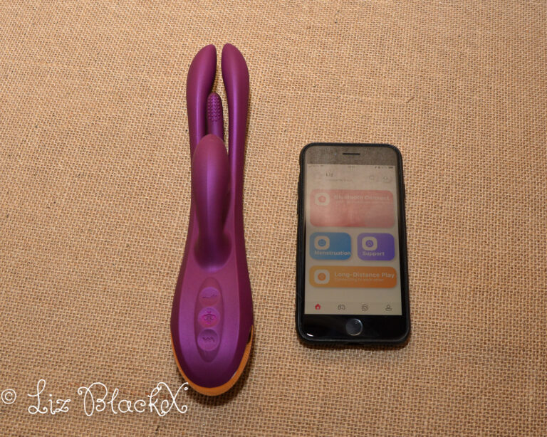 Terrific Vibes: An In-Depth Review of the Future-Forward Vibrator Terri by HoneyPlayBox.com Copyright Liz BlackX