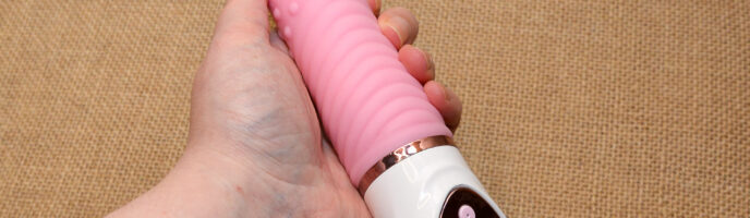 REALISTIC FUN! Complete Funzze Heating Tongue Vibrator Review