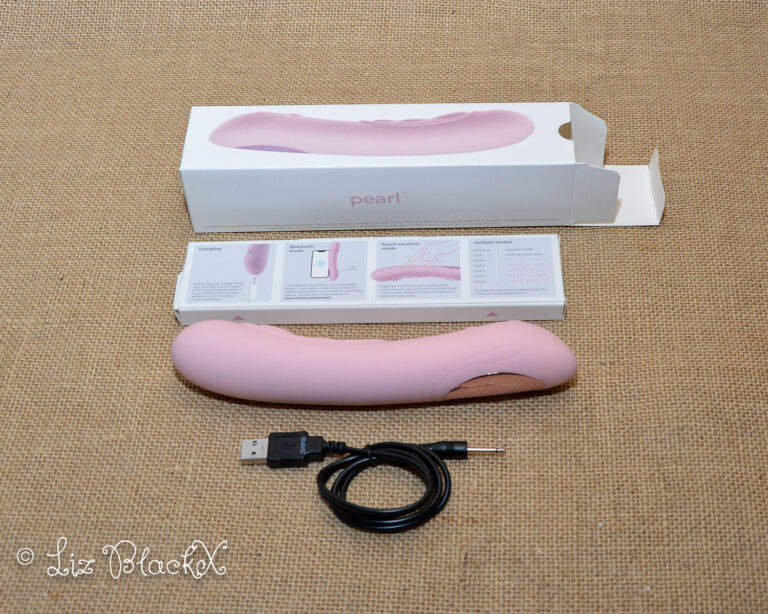 Kiiroo Pearl 3 Vibrator Review: Remote Play & Video Sync Make It Unstoppable Copyright Liz BlackX