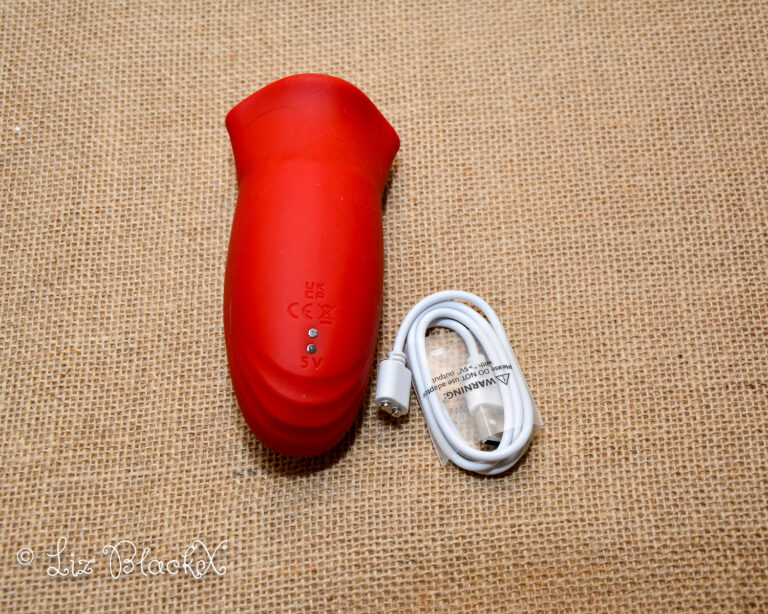 Licking & Sucking Vibrator from Inyarose - A Giggle-Inducing Orgasmic Experience Copyright Liz BlackX