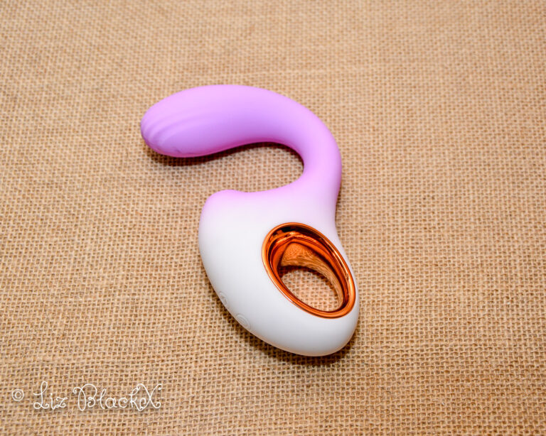 Hands-on with the G-Spot Clit Suction Vibrator: Pros, Cons & My Honest Take Copyright Liz BlackX