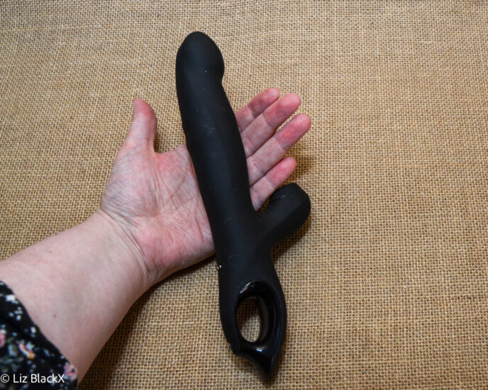 Review of the 3-in-1 Wiggling, Sucking Rabbit Vibrator with Rolling Beads Funzze