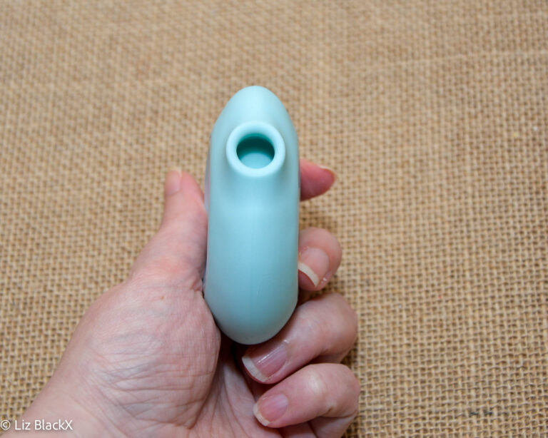 Biird Lumii Review: Aesthetic Elegance Meets Fun, Intense Clitoral Pleasure Copyright Liz BlackX