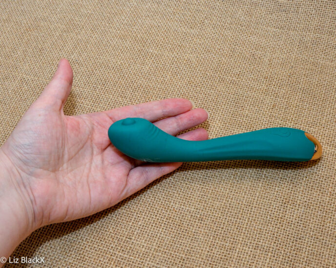 An Honest Look at the Funzze G-Spot Vibrator with Raised Nub: Design, Discretion, and Performance Copyright Liz BlackX