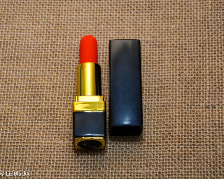 Review Discreet Travel Massager – The Ultimate Lipstick Vibrator with 10 Modes Copyright Liz BlackX