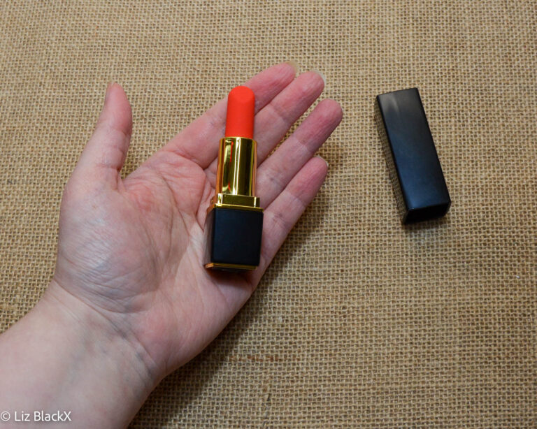 Review Discreet Travel Massager – The Ultimate Lipstick Vibrator with 10 Modes Copyright Liz BlackX