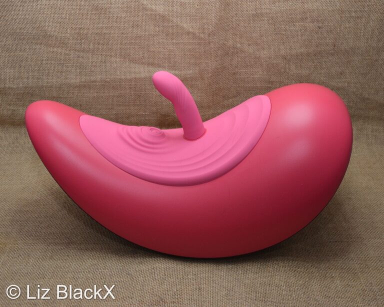 Hands-Free Pleasure: A Closer Look at the VVD Rider Desire & Rider Go (Plus Valentine’s Deals!) Copyright Liz BlackX