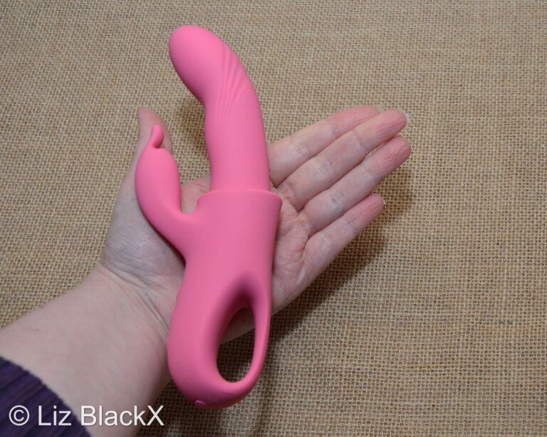 Hands-Free Pleasure: A Closer Look at the VVD Rider Desire & Rider Go (Plus Valentine’s Deals!) Copyright Liz BlackX